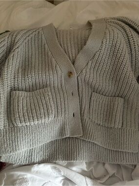 Light Gray/Blue Chunky Knit V-Neck Cardigan Sweater